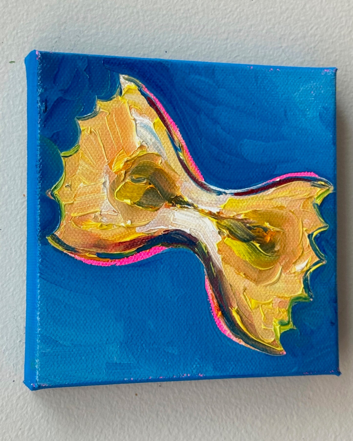Mini Bowtie Noodle, 5x5 Inch Original
